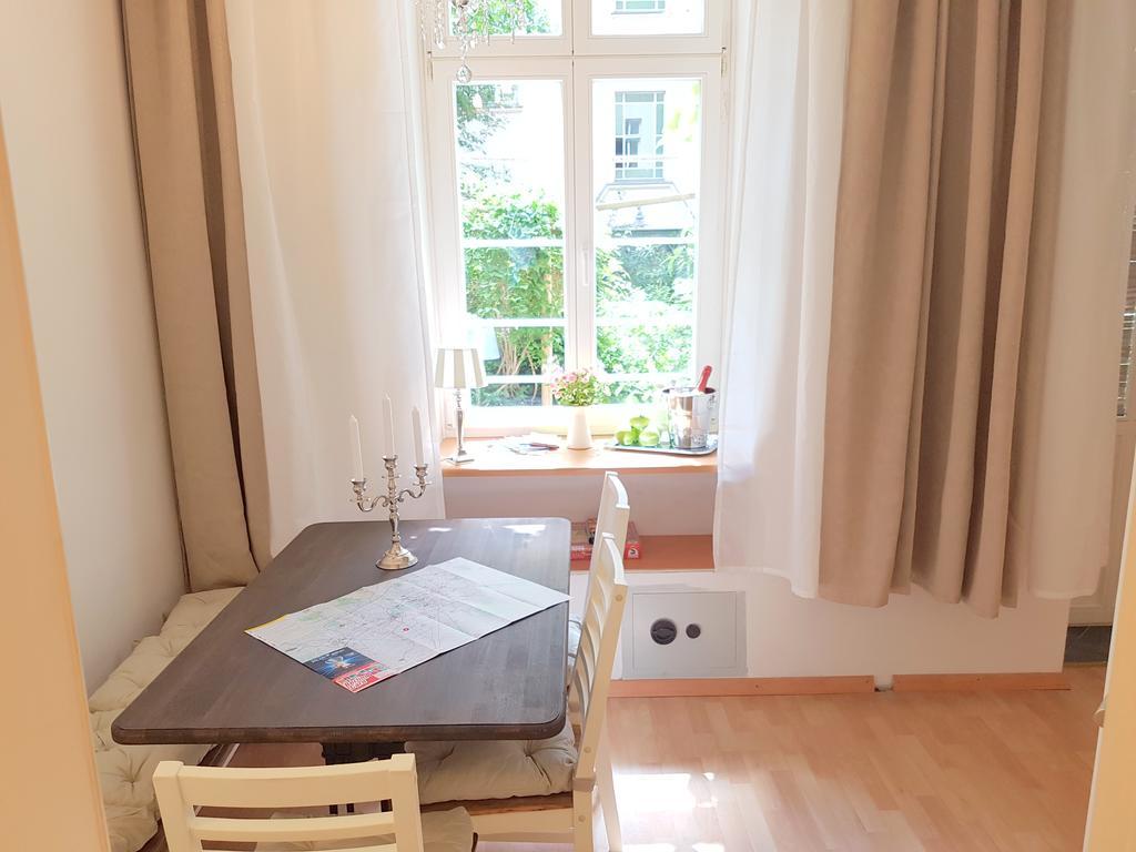 Apartment Gastein By Rockchair L Superhost Status L 2 Bedrooms Boxspringbeds 1,5 Bathrooms - Cozy Family & Business Flair Welcomes You! Berlin