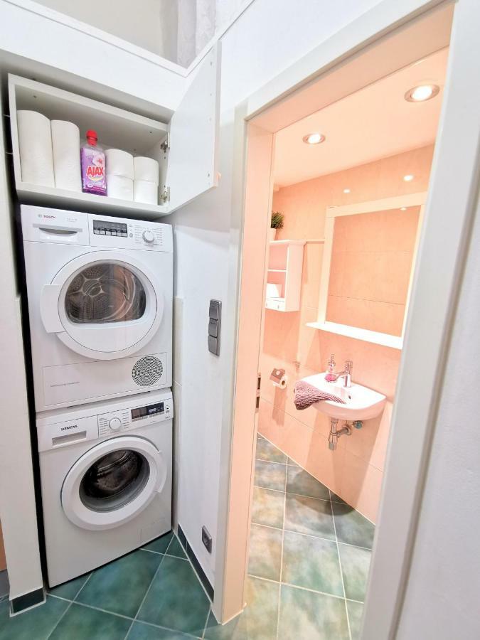 Gastein By Rockchair L Superhost Status L 2 Bedrooms Boxspringbeds 1,5 Bathrooms - Cozy Family & Business Flair Welcomes You! Apartment