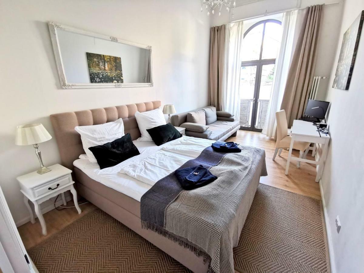 Lovely-flats Gasteiner Apartment Berlin
